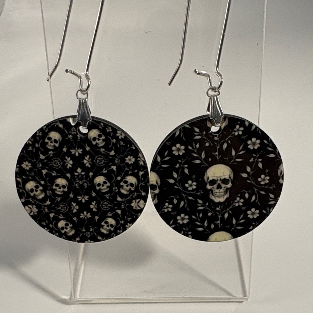 Skull earrings